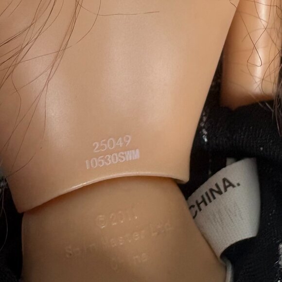 2011 Spin Master Ltd LIV 12" Doll #25049 10530SWM Partially Articulated - Picture 4 of 4